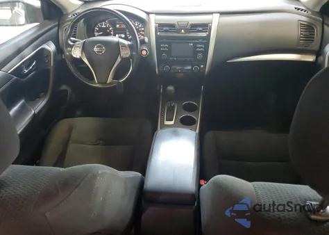 2015 Nissan Altima 2.5 z USA, uszkodzony, nr VIN 1N4AL3AP8FC409403